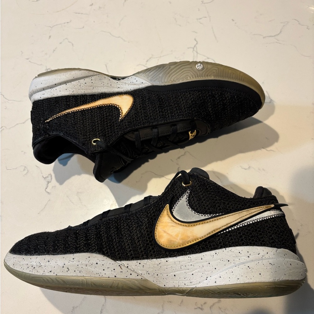 Nike LeBron 20 Fab 5  💯% authentic